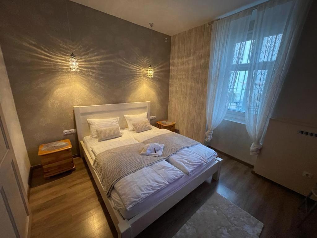 Safit-Mandala Apartment Mosonmagyarovar Bagian luar foto